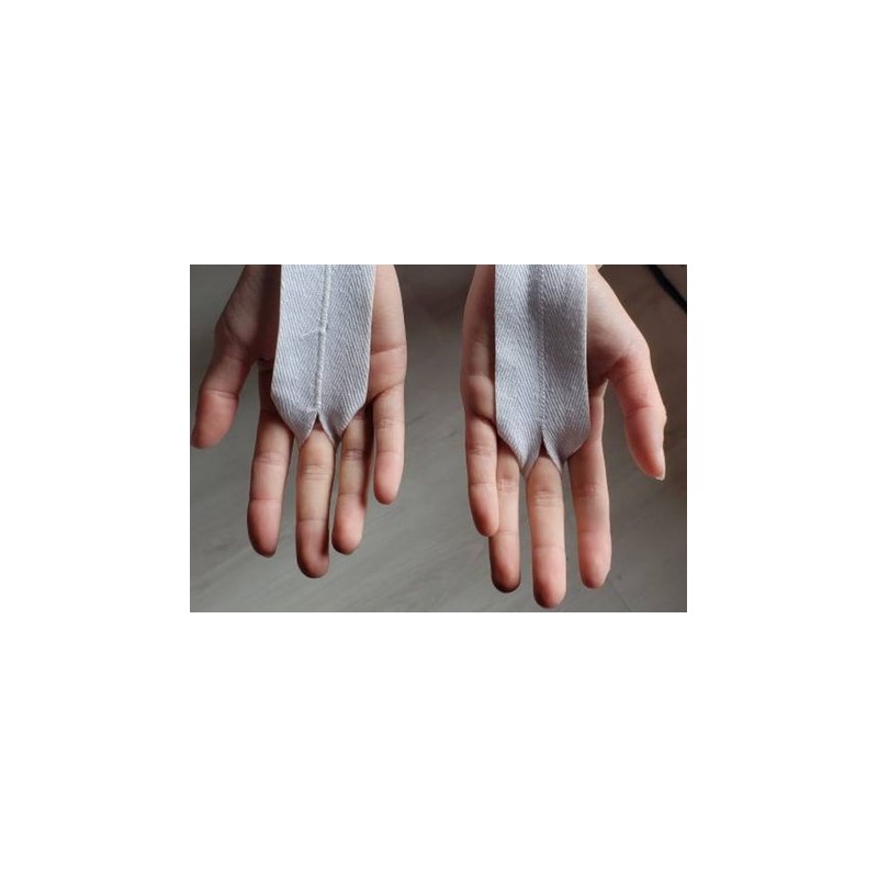 Manique disponible en taille enfant ou adulte